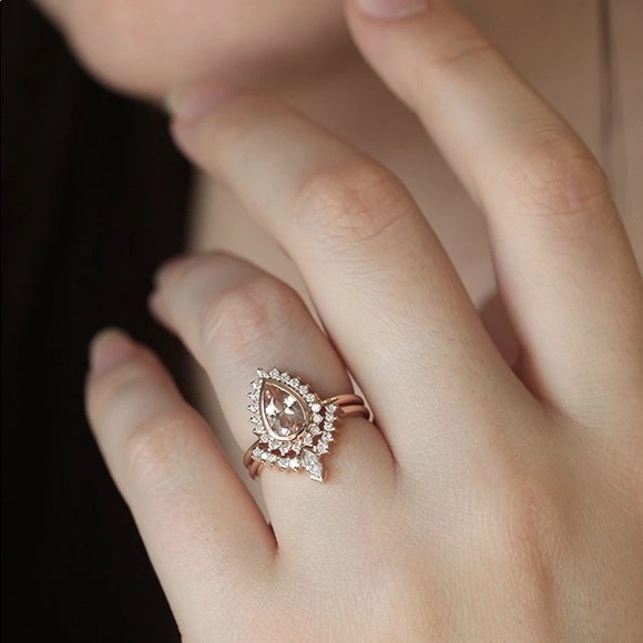 Cappucine Beverly Morganite and Diamond Ring Set - Picture 2 of 11